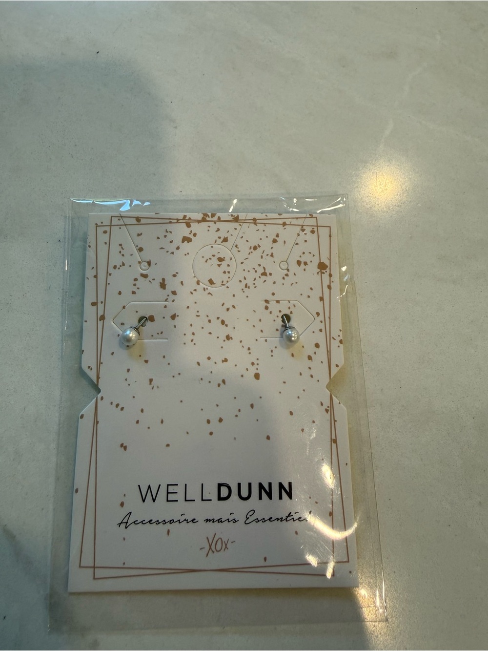 WELLDUNN Pearl Stud Earrings - White/Silver